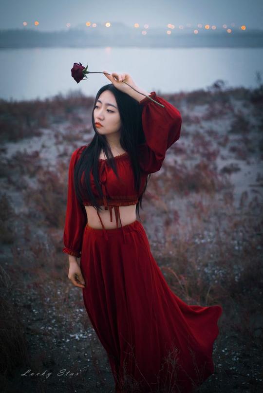 《牵手情放手爱》玫瑰伤感人物素材-彼岸桃花-.