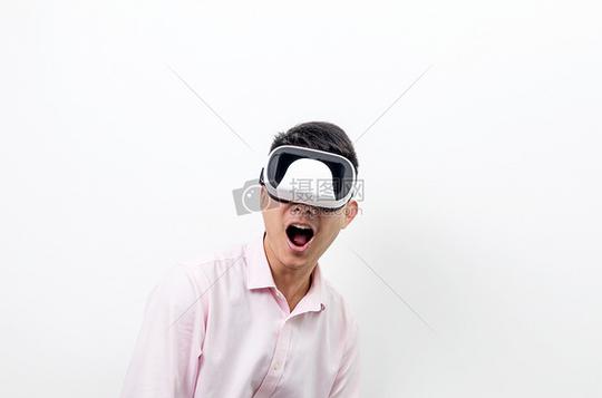 体验虚拟现实vr惊讶表情图片素材_免费下载_jpg图片