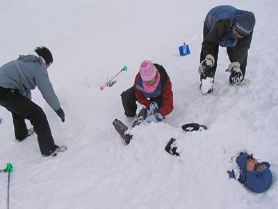 视频-滑雪失败爆笑集锦撞树从房顶摔下糗态