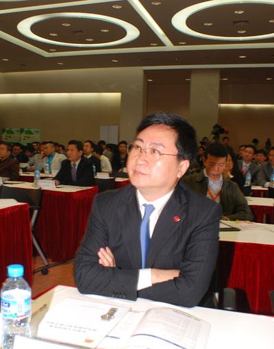 中国青年创业国际计划执行总干事杨华东发言