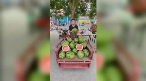 摆地摊卖西瓜(创业项目)