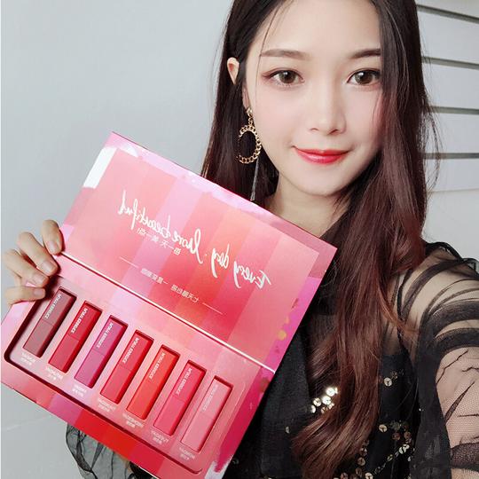 抖音7天口红套装多色一盒持久不脱色国货彩妆美妆7支装口红套装