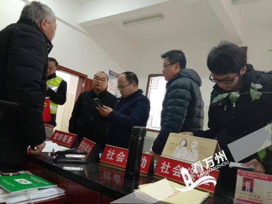 开展创业项目指导,用温情招揽他们返乡就业创业.