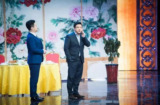 娱乐正文喜剧两大新星许君聪与何欢,正面抨击"世纪大骗局"——"