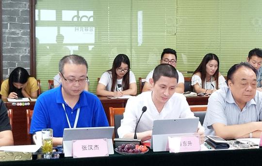 宁波市盐城商会会长,升元菲尔集团董事长薛东升说,青年正处于创业创新