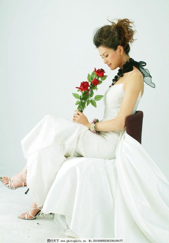 样片影楼样片样照影楼样照婚纱照新郎新娘美女坠入爱河