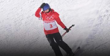 谷爱凌摔倒已不能走路