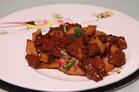 干煎河田鸡,那就是干柴烈火在口腔里起舞.