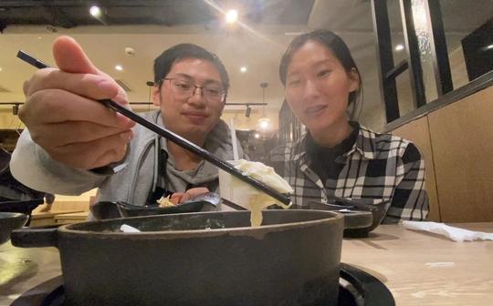 下班啦去吃炖火锅，果然冬天和火锅是最配的