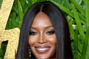 娜奥米·坎贝尔