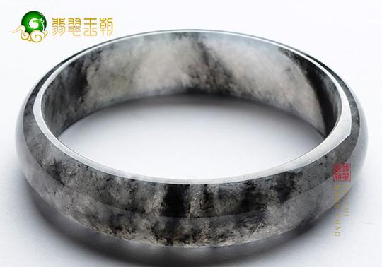 最具投资潜力的墨冰种翡翠也叫乌鸡种翡翠