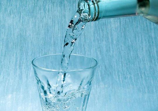 近3年复合增速超20%名酒不断推“高”光瓶酒火热背后是何逻辑?