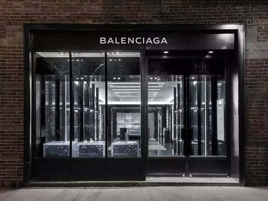 时尚界最有影响力的品牌——巴黎世家balenciaga品牌专卖店设计
