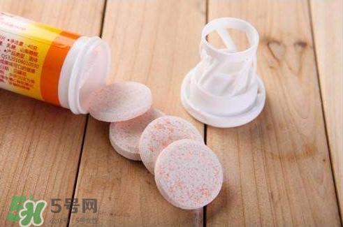 药片能溶在水里给孩子服用吗