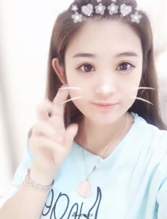 玩快手的女明星