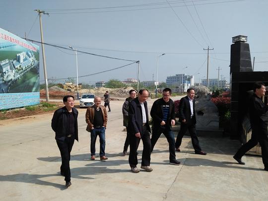 人社局来望调研返乡农民工创业园建设