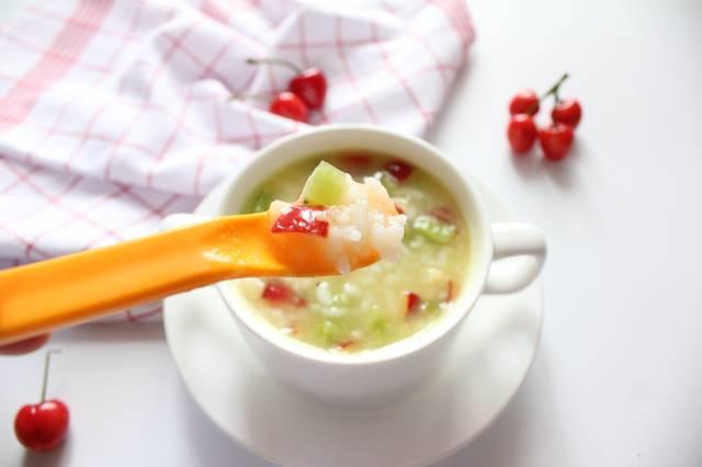 夏季给宝宝添加辅食的注意事项