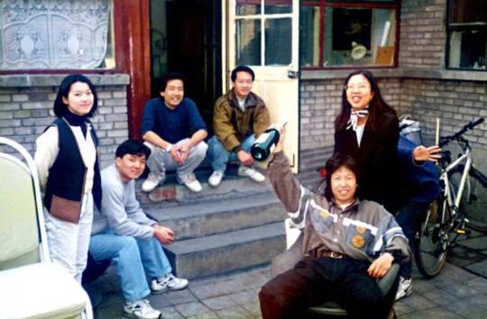他曾借钱创业被拒,后成时尚集团大佬,62岁去世,悟透生命的意义