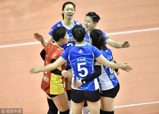 八强赛收官上海光明优倍女排2-3惜败仍第一