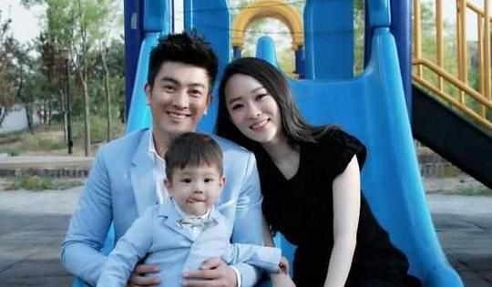 陈小春"打死"不看女孩子,杜江怕老婆,他婚后为了老婆不接吻戏