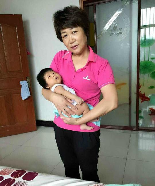 廊坊专业保姆月嫂产后护理育儿嫂为母婴提供服务
