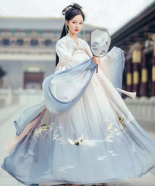 汉服小姐姐汉服仙气飘飘