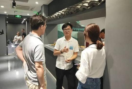 家居,食品,文创等行业的创新创业人士,结合当下爆款短视频和抖音营销