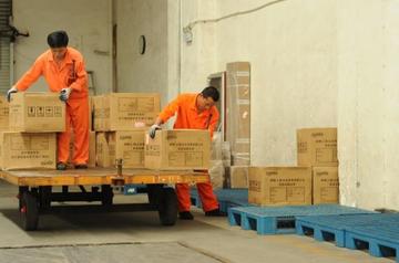 纸箱厂装卸工累吗?