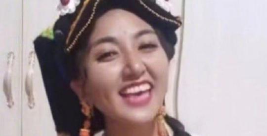 拉姆前夫唐某因涉嫌故意杀人罪被批捕曾汽油泼前妻致其重伤死亡