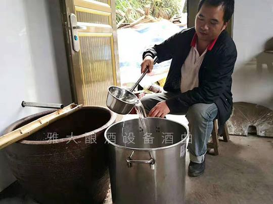 全自动酿酒设备价格及图片,农村白酒作坊前景