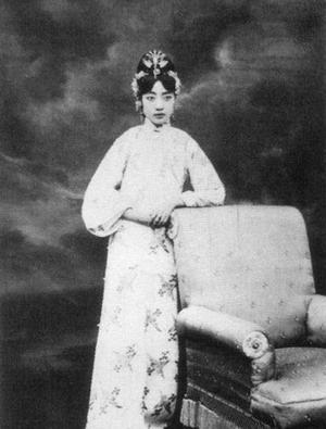 中国最后一位皇后婉容.福也享了,罪也受了