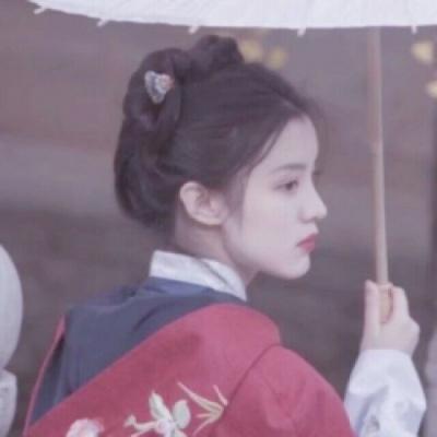 你就像春天的风夏天的雨让我如此着迷是什么歌