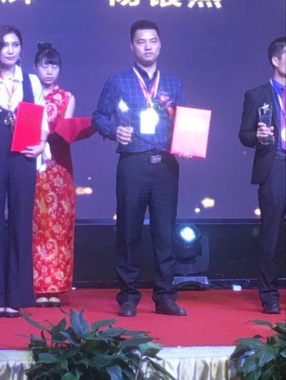 江西新华电脑学院邱文彬荣获全国十佳创业之星称号
