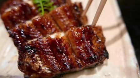 日本美食-日本东京美味的烤鳗鱼