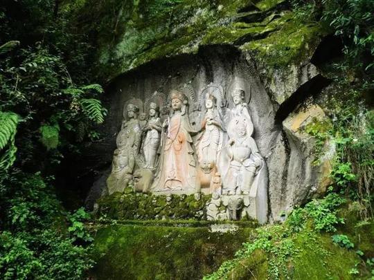 【成都】劲省千元~住都江堰5星=499抢御垒山居酒店双人套餐:房间+汤泉