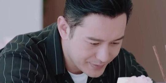 小海绵生病，黄晓明跟儿子视频，意外透露平时是谁在照顾孩子