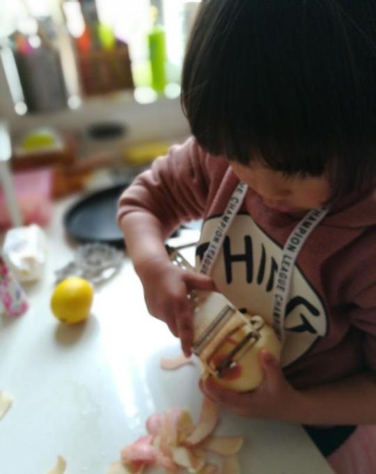 亲子轻松做快手苹果派(飞饼版),快乐玩厨房里的数学启蒙游戏