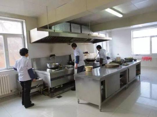 创新"个性化"培训形式占地200平米,包含多功能教室,自助厨房和拓展
