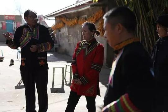乡村校长系列|大凉山的倔强女校长:卖米卖地建学校