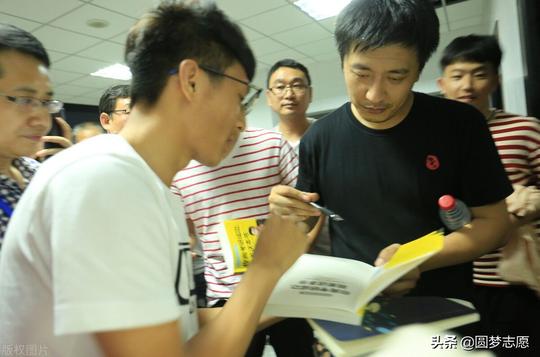 网络红人张雪峰口中的“冷门专业”，高考生该不该报考?