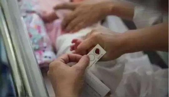 科普:新生儿三滴足跟血,关乎宝宝一生的智力发育