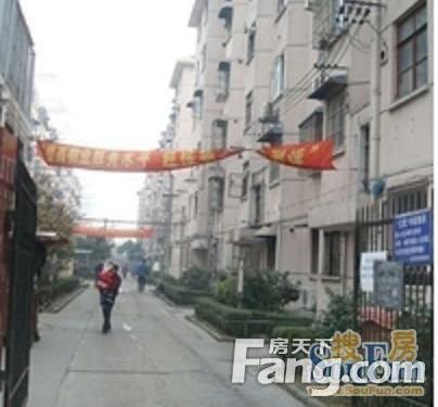 闲街商铺出售,闵行区繁华地段一楼沿街周边人气高生意好赚钱的