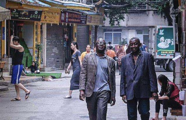 在现代中国，广州来到了许多黑人，他们为什么要离开?