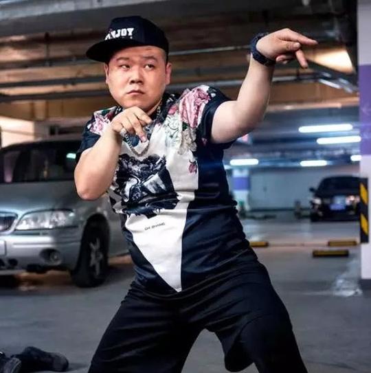煎饼侠里的岳云鹏
