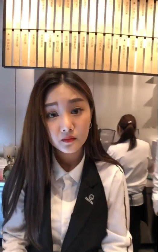 抖音又出翻唱一姐身价远超已经凉凉的莉哥网友霸屏女神