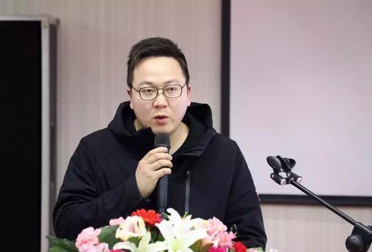当他参加创业大赛时,创业导师冀宏强给他拍砖,说他这个项目很难有大的