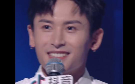 张哲瀚抖音生日直播2021.5.11老婆生日快乐!爱你