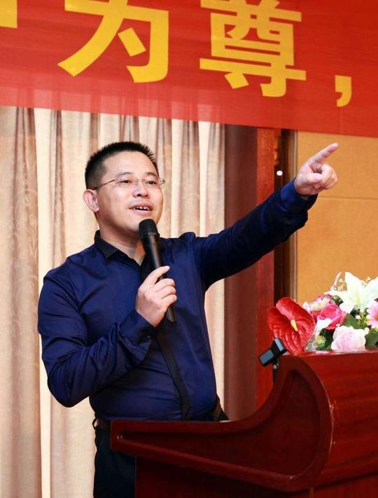 投资一万块创业很愉快解读中国式创业做中国合伙人