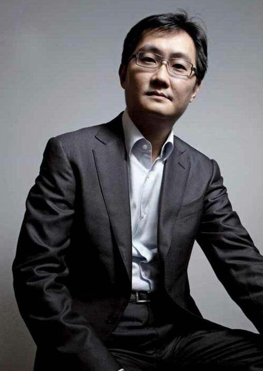 创业难不难？带你走进腾讯老总马化腾的女装大佬之路！