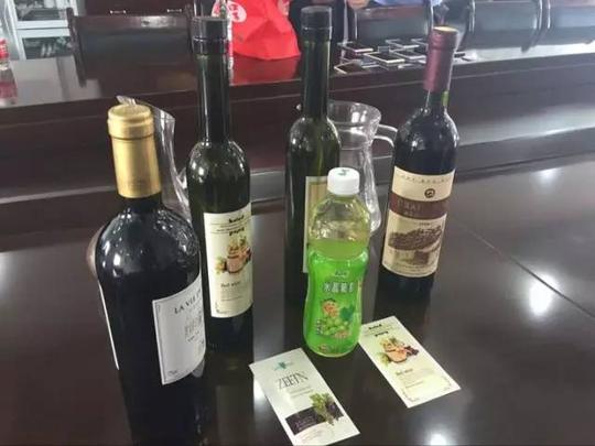 近30名妙龄女升级酒托骗术想艳遇的男人醒醒吧